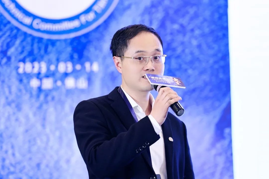 亞地斯集團(tuán)榮獲中國陶瓷工業(yè)協(xié)會瓷磚粘貼技術(shù)專業(yè)委員會榮譽(yù)表彰